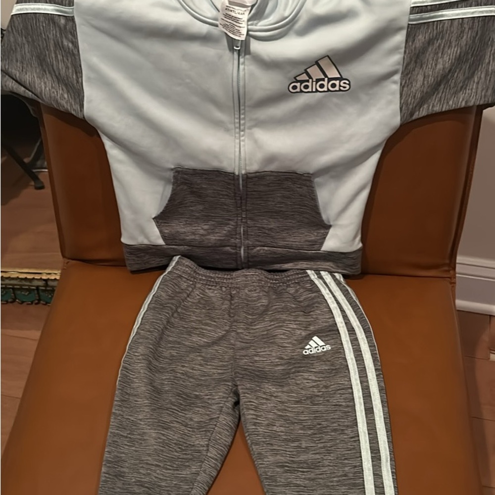 adidas Kids Light Blue and Gray Matching Set size 4T